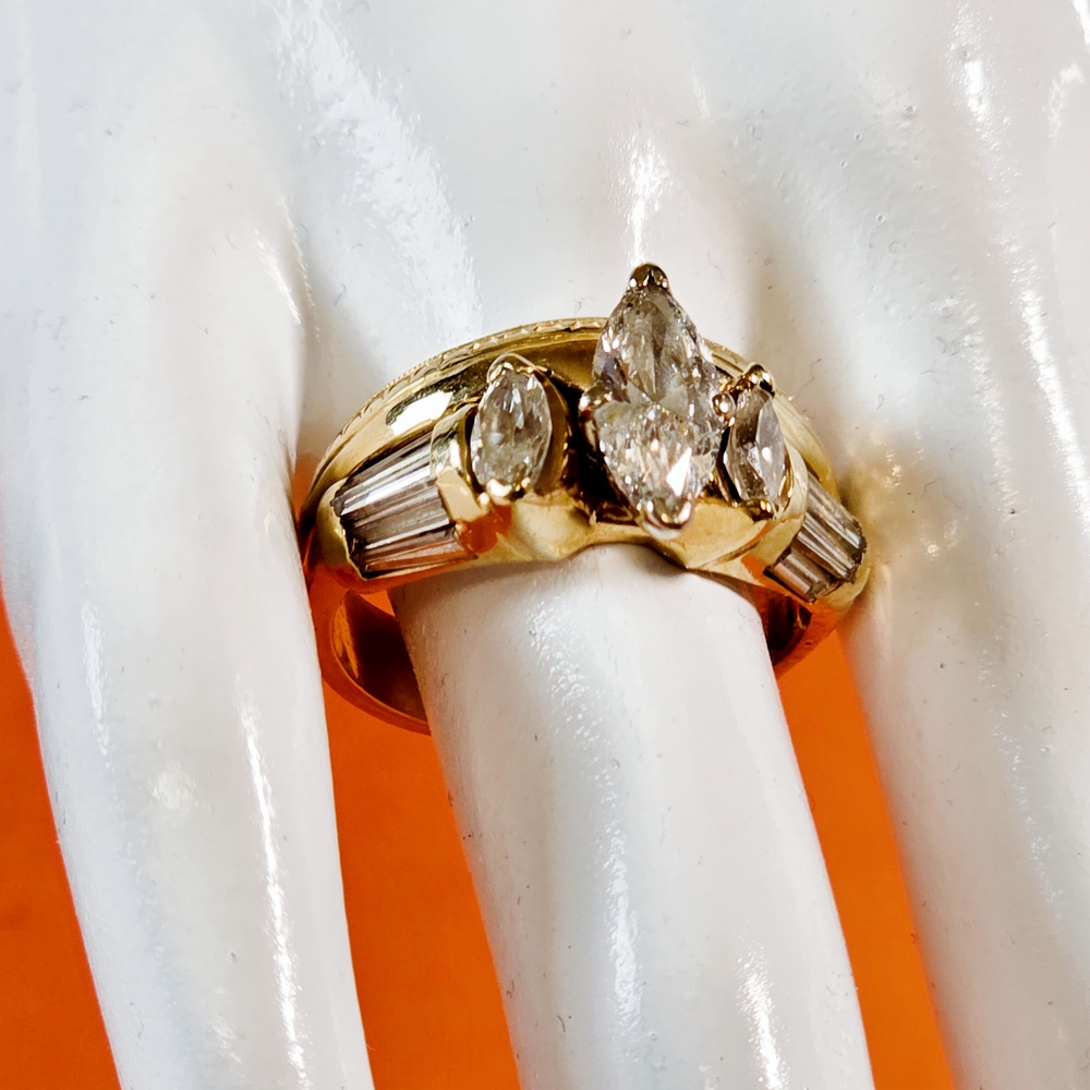 ✨️ Marquise Diamond Gold Ring Set ✨️ - Picture 2 of 12